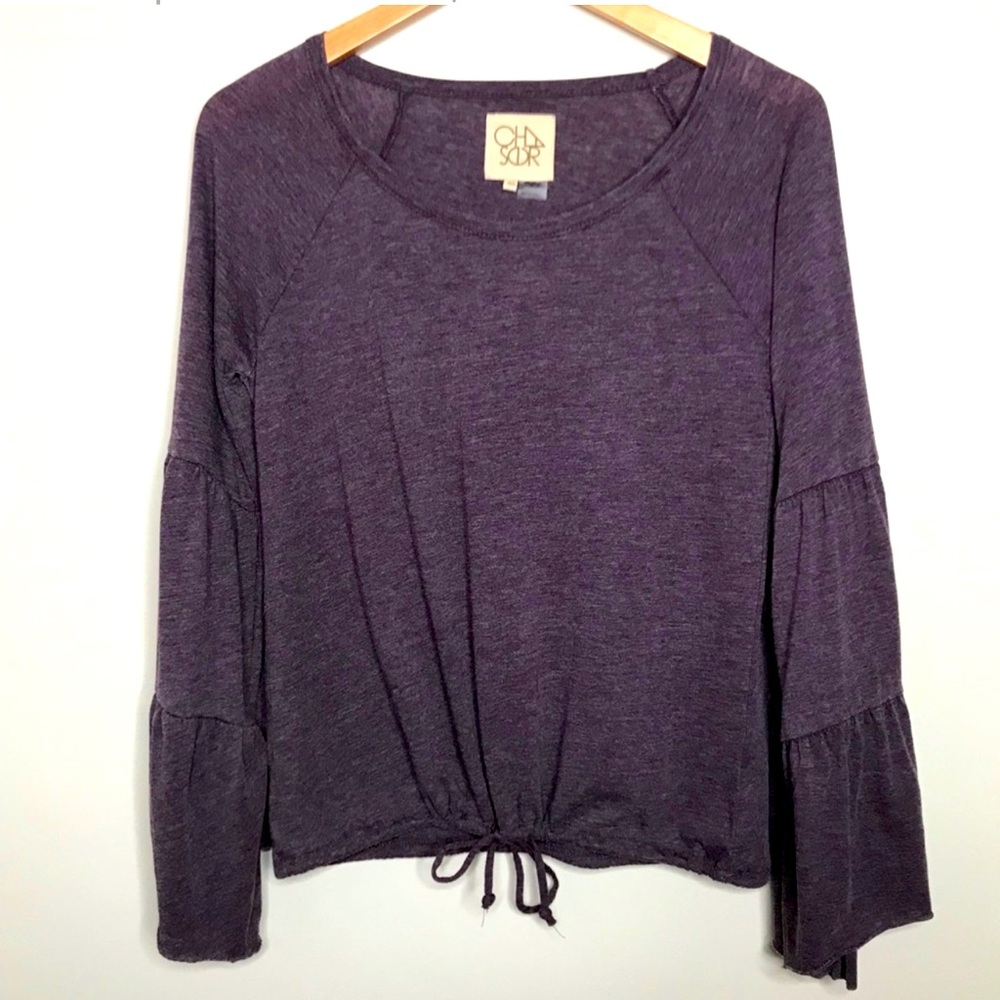 Chaser Bell Flamingo sleeved top. Wears like a small. blousen tie bottom.